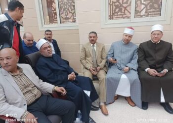 مدير عام تعليم نجع حمادي يزور الكنيسة الإنجيلية ودير الأنبا بضابا للتهنئة بعيد الميلاد  