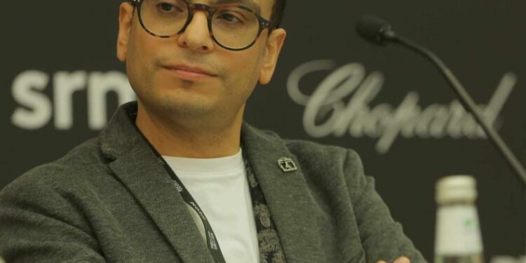 فيلسوف السينما المصرية المخرج امير رمسيس:استفدت من عملي كمساعد مخرج لخمس سنوات متتالية