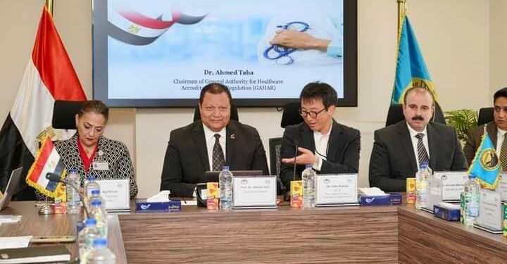رئيس هيئة الاعتماد والرقابة الصحية يلتقي وفد وكالة اليابان للتعاون الدولي (جايكا) لبحث سبل التعاون 