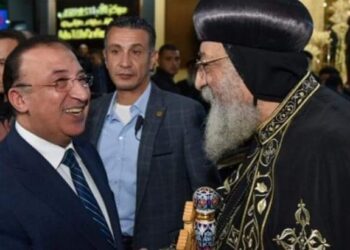 محافظ الاسكندرية يهنئ قداسة البابا تواضروس الثاني