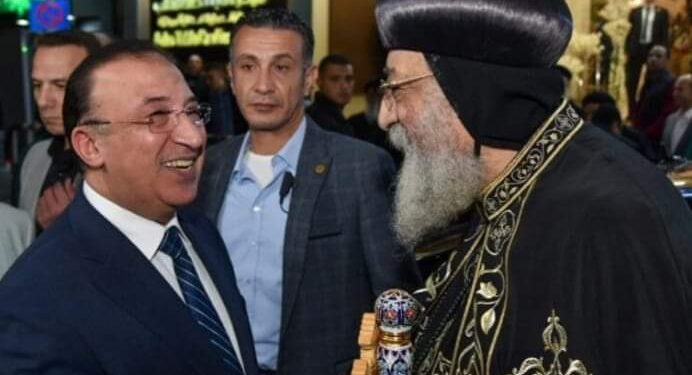 محافظ الاسكندرية يهنئ قداسة البابا تواضروس الثاني