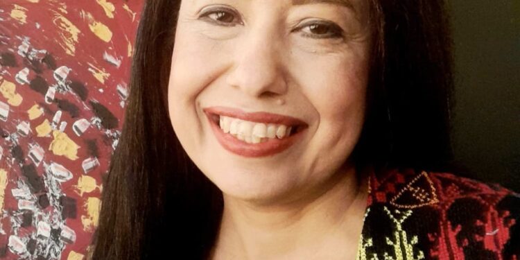 “قطفة زعتر” مودرن آرت للفنانة وفاء ياديس دعما للقضية الفلسطينية