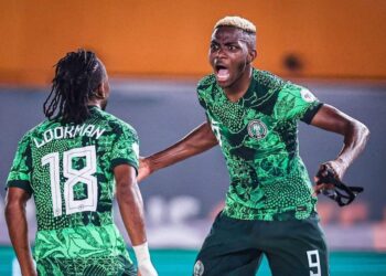 الأسود الغير مروضة ترضخ للنسور..      نيجيريا تروض أسود الكاميرون في معقل الأفيال!