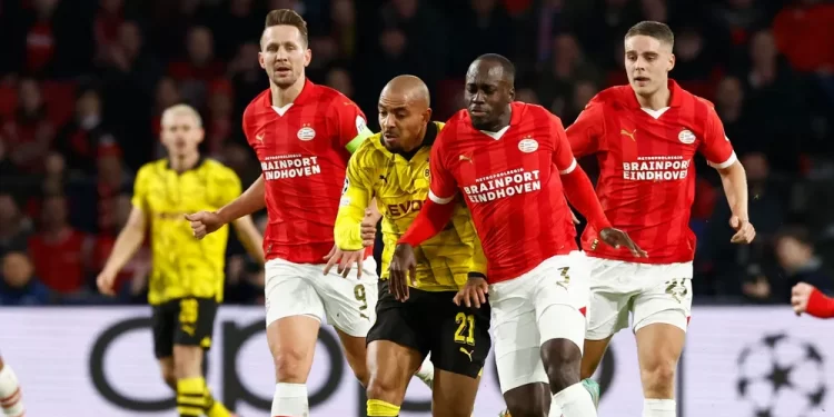 دونيل مالين وهدفا رائعا في مرمى فريقه السابق..!