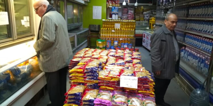 بالصور انطلاق عشرة فروع لمجمعات استهلاكية لرمضان!