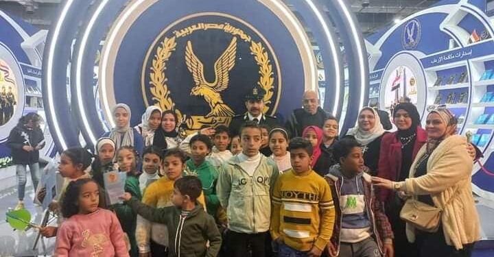 جولة داخل معرض الكتاب لأطفال حدائق أكتوبر!!