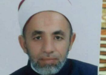 “مع رجل يعيش يوما مع الله ومعيته”