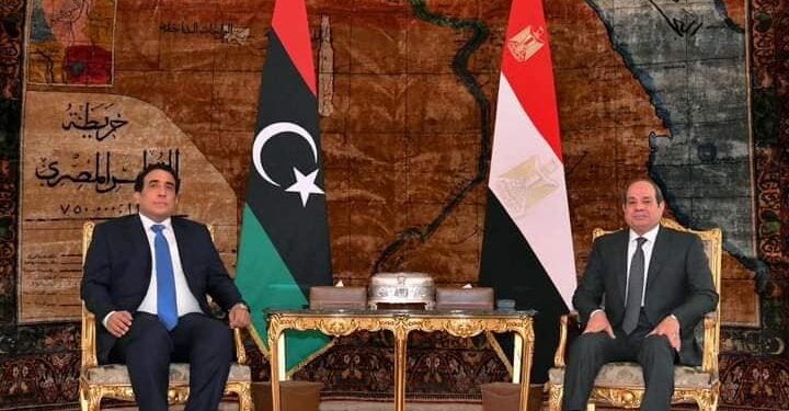 الرئيس عبد الفتاح السيسي ومحمد يونس المنفي بقصر الاتحادية !!