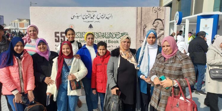 تعليم القليوبية تشارك في فاعليات معرض القاهرة الدولي للكتاب فى دورته ال52