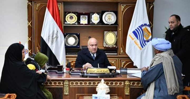 “الداودي”يواصل استقبال المواطنين يوميا بمكتبه لبحث شكواهم