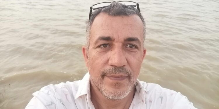 ((عذراً أيها الشعراء ))!!