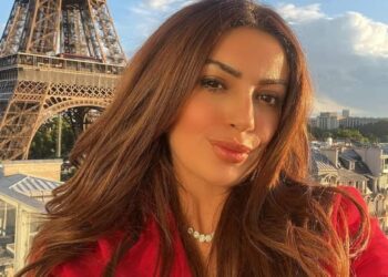 الفنانة انجي اباظة تنعي والدتها في عيد الحب بكلمات مؤثرة.!