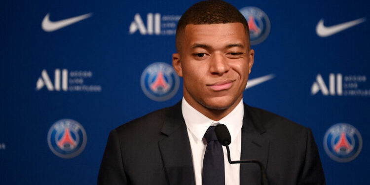 أنضمام كليان مبابى ل “ريال مدريد “ل5 مواسم!!