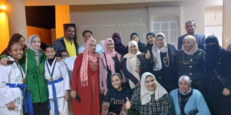 أكاديمية الصفوة تكرم أبنائها في بطولة إقليم الصعيد للكاراتيه