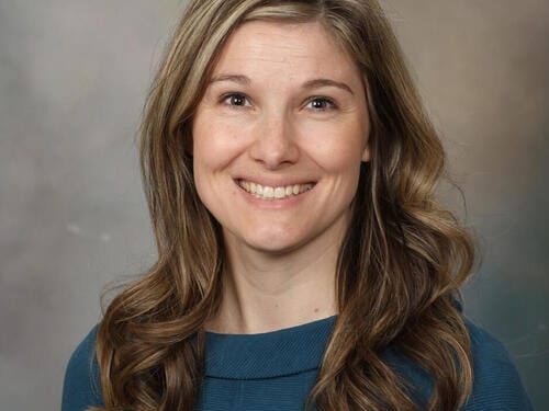 3 علامات يجب ملاحظتهاعند طفلك المريض !!