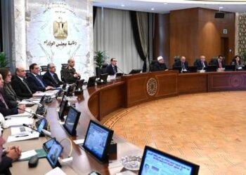 رئيس الوزراء يقدم التهنئة للرئيس عبد الفتاح السيسى بذكرى العاشر من رمضان!