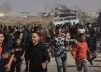 مقتل النازحين الفلسطينيين خلال توزيع المساعدات وموجة غضب تثير العالم!!