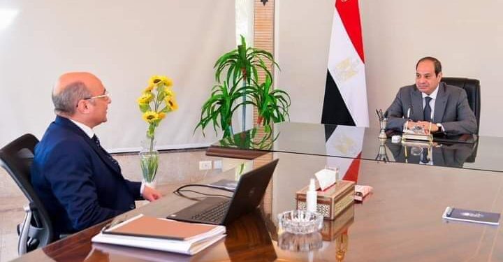 الرئيس السيسي يعقد اجتماعاً مع وزير العدل جرب