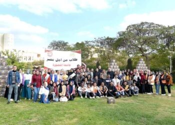 رئيس جامعة المنصورة يشهد مبادرة «كراتين الخير » لأسرة طلاب من أجل مصر  