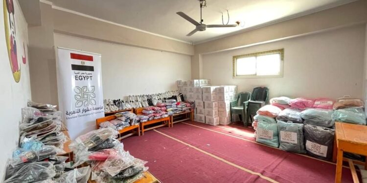 “مشوار” تقدم مساعدات عاجلة لأهالي قرى مركز بني مزار بالمنيا