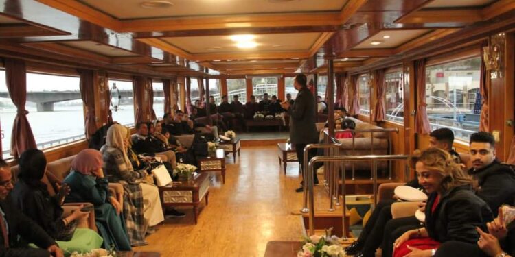 يوم ترفيهي وحفل افطار جماعي رائع للسادة الدارسين بكلية لندن