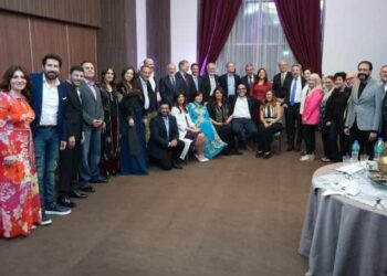 وزيرا السياحة والآثار ونخبة من الفنانين فى حفل سحور  لمؤسسة زاهي حواس !