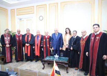 محافظ الجيزة يستقبل وفدا كنسيا لتقديم التهنئة بعيد الفطر المبارك