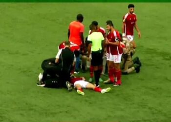 الاهلي يفقد جهود اكرم توفيق ف الدقيقه 62 أمام مازيميي!