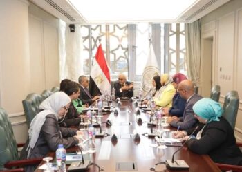 وزير التربية والتعليم يعقد اجتماعًا مع لجنة من قيادات الوزارة وسبل لتحسين جودة التعليم