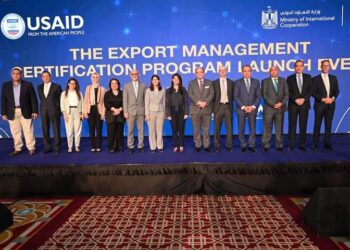 وزير التجارة والصناعة يستعرض جهود الدولة المصرية للنهوض بمعدلات الصادرات المصرية