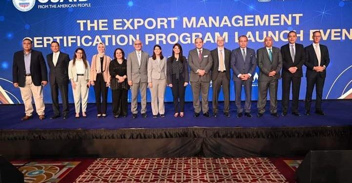 وزير التجارة والصناعة يستعرض جهود الدولة المصرية للنهوض بمعدلات الصادرات المصرية