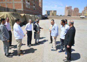 محافظ الغربية يفاجئ صوامع طنطا لمتابعة أعمال توريد القمح!