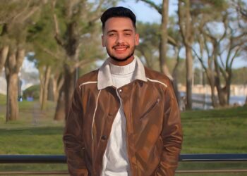 الكاتبة والصحفية مادونا عادل عدلي تهنئ مختار عتمان لزفاف شقيقته