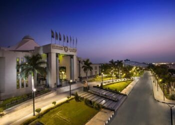 ملتقى التوظيف في جامعة مصر للعلوم والتكنولوچيا يمهد الطريق للمهن المستقبلية