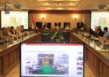 اجتماع لمحافظ الجيزة لمناقشة الطلبات المقدمة من المواطنين والعلامات التجارية !