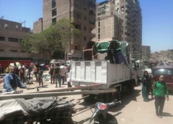 محافظة الجيزة ..أزالة سوق عشوائي للباعة الجائلين  ببولاق الدكرور وتعيد حركة المرور لطبيعتها