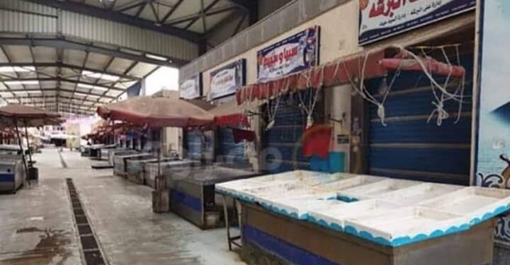 لليوم الثالث علي التوالي أهالي بورسعيد يواصلون حملتهم لمقاطعة شراء الأسماك