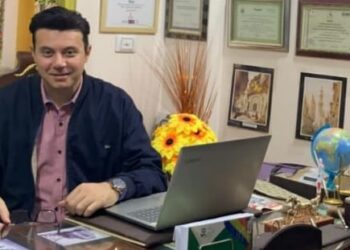 ثورة تسابق الزمن وتختصر القرون وتحطم المركزية الإبداعية