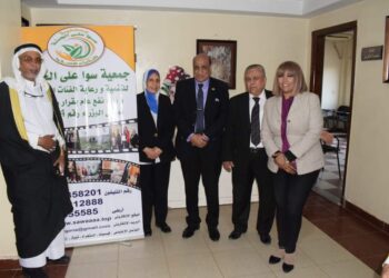 الاستاذة سيدة محمود تفتتح الملتقي التعريفي “تنفيذ مشروع الطاقة الشمسية في الصناعة لمواجهة التغير المناخي”