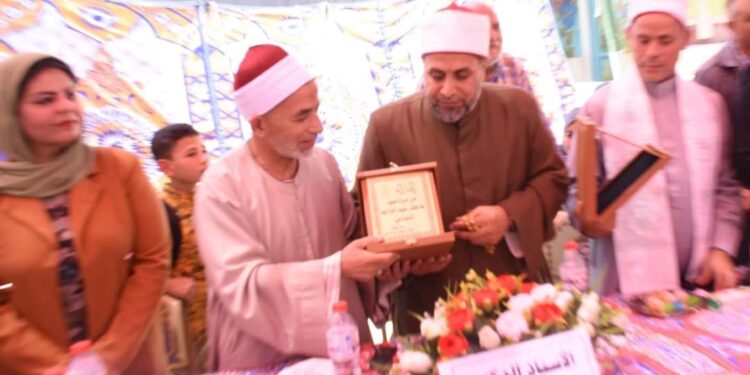 حب ووفاء وتكريم لفارس حكاية وطن