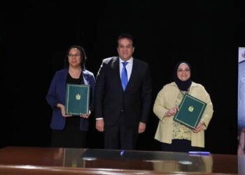 وزير الصحة يشهد توقيع مذكرة تفاهم بين أمانة الصحة النفسية و«أوتيزم سبيكس»