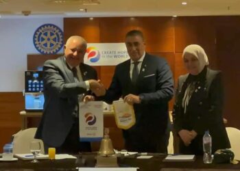 محافظ الروتاري فى ضيافة نادي روتاري الغردقة ايليتذ