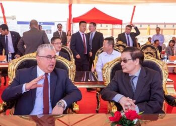 رئيس اقتصادية قناة السويس يشهد مراسم وضع حجر أساس مصنع “شين شينغ”