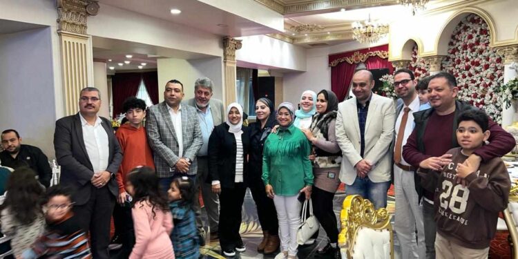 حزب المصريين الأحرار يفتح أبوابه لاستقبال ضيوف مأدبة الإفطار الجماعي بقاعة لازودي بسان استيفانو