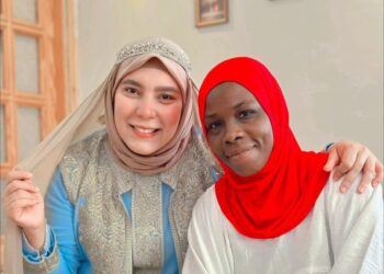 فتاة غانية مشردة في شوارع مصر تجد الأمل في “زهرة مصر”