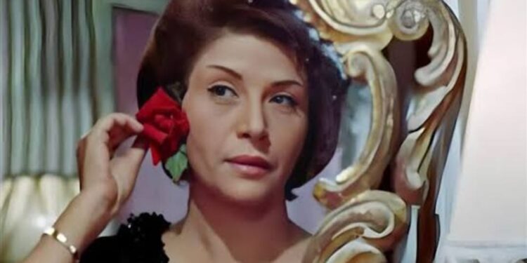 نجمة من الصعيد الجوانى  الفنانه “سناء جميل”