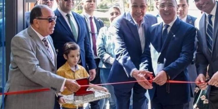 محافظ الإسكندرية يفتتح مبني جديد لشركة بالم سيتي