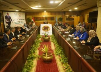 رحمي : زيارات للمدارس التي يديرها خريجي المبادرة لتقديم الدعم الازم لها 