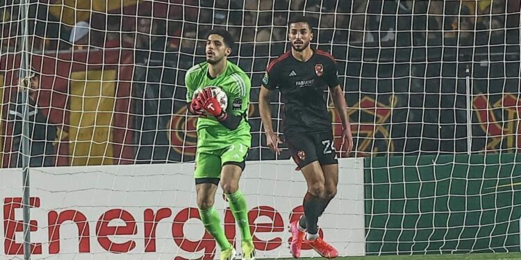 بدفاع منظم الاهلي يقترب من حسم نهائي دوري الابطال بالقاهرة 