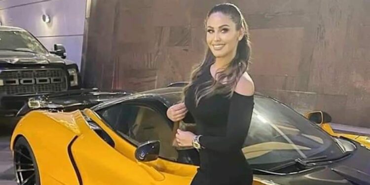 تعرض الفنانه مي سليم لحادث سير ف الساعات الاولي من صباح اليوم